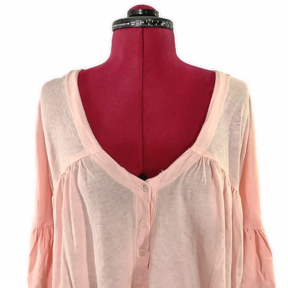 ๐HP๐๐ทNWT ๐ธFREE PEOPLE Sweet Little Button Tee - Picture 5 of 8